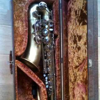Photo annonce Saxophone tenor Blessing entierement deverni