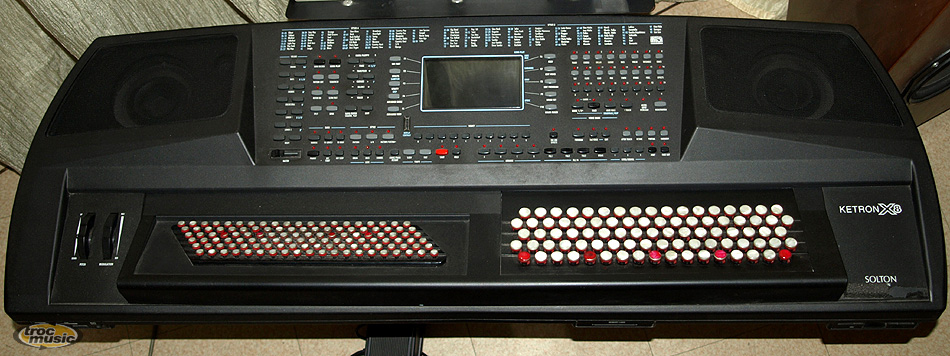 Photo annonce Ketron           X8 HD a boutons