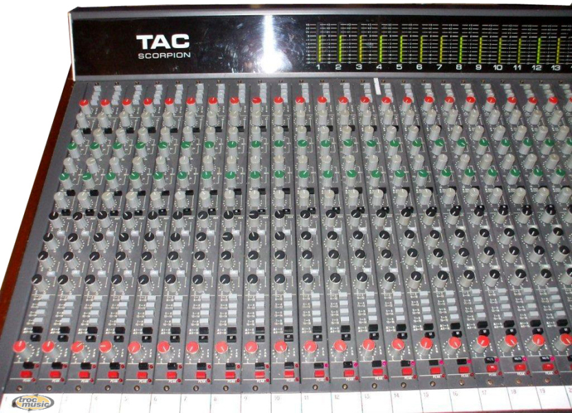 Photo annonce Console        Amek Tac Scorpion 2