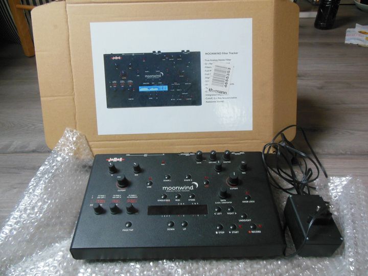 Photo : Jomox            Moonwind