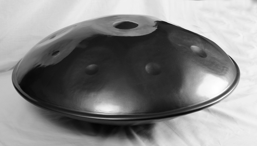 Photo : Hang        Percussion Bali Steel Pan handpan drum
