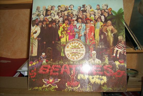 Photo : BEATLES          SERGENT PEPPERS 33t