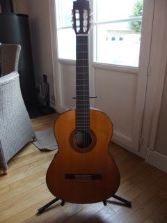 Photo : Guitare  Yamaha  C70 d etude