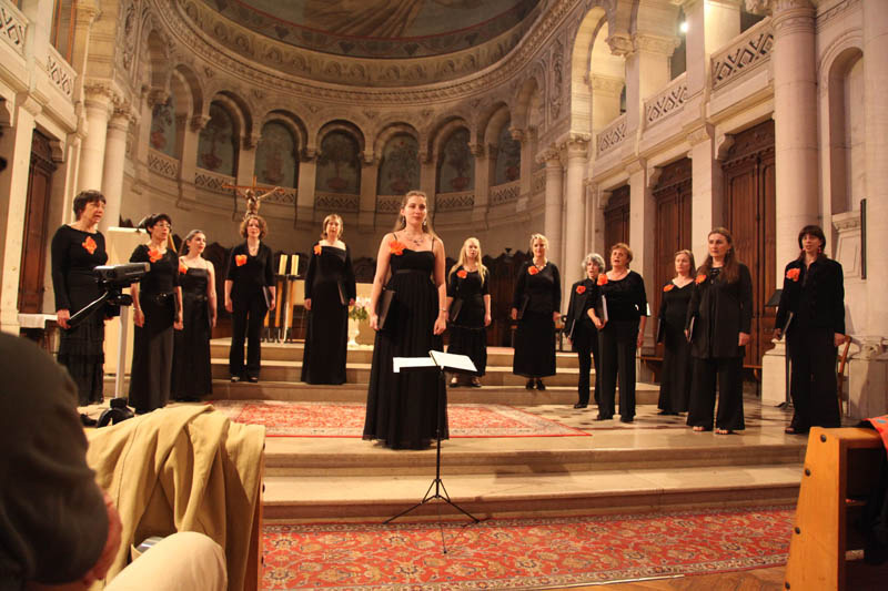 Photo : Chanteuses amateures de bon niveau