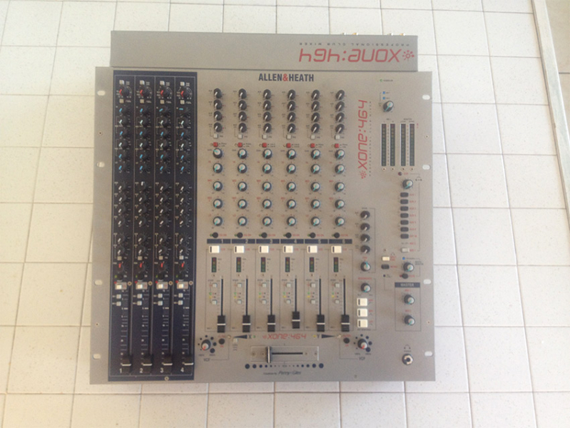 Photo : Xone            464 Allen & Heath Made in UK