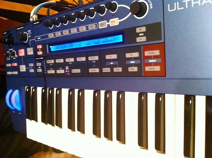 Photo : Novation Ultranova Synthe analogique Vocoder