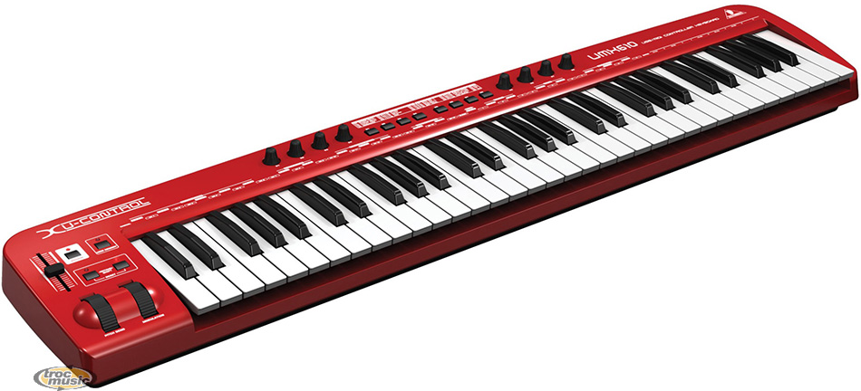 Photo : Behringer     UMX610 61 touches
