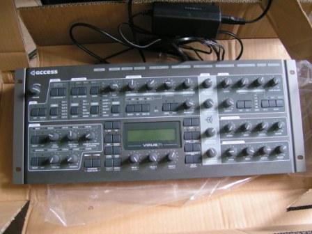 Photo : ACCESS Music VIRUS T12 Desktop