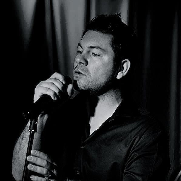 Photo : Chanteur pour vos evenements egalement orchestre