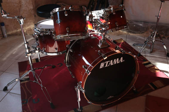 Photo : TAMA STARCLASSIC PERFORMER B B Cherry burst