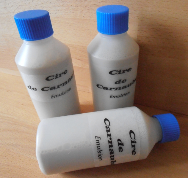 Photo : Cire             de Carnauba lutherie