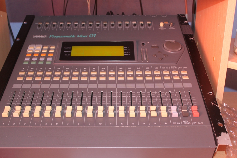 Photo : Mix    Yamaha    Promix 01 16 voies