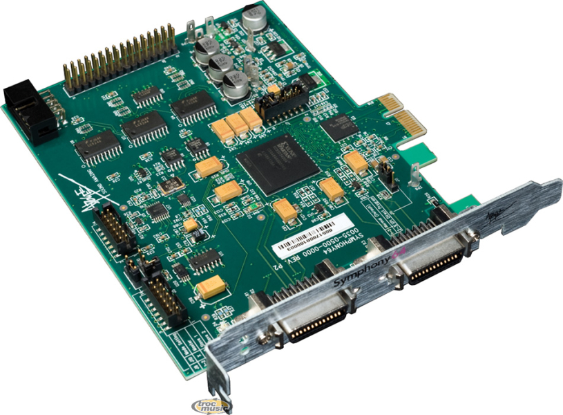 Photo : Apogee       Symphony 64 PCIe