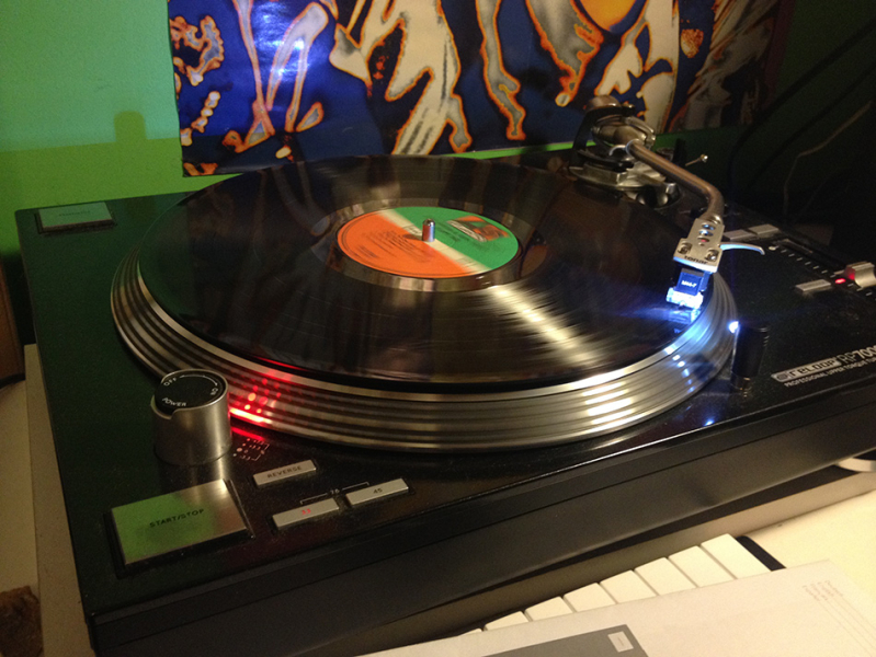 Photo : Reloop    RP    7000 + Cellule Shure M44 7