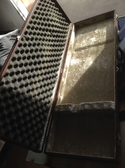 Photo : Etui Guitare  Electrique malette plate cuir marron