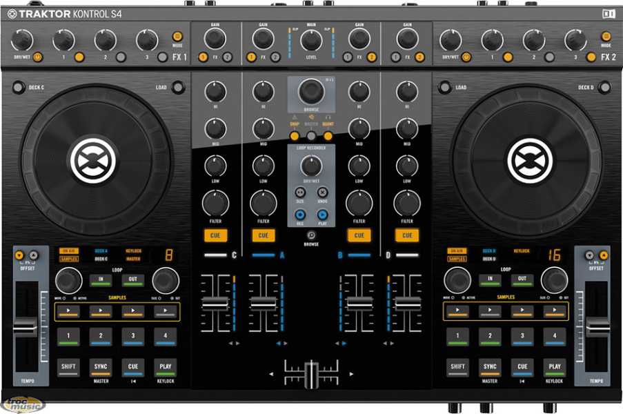 Photo : Traktor    S4    + Flycase + PC i7