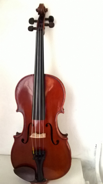 Photo : Violon    4 4    Mirecourt debut XXe