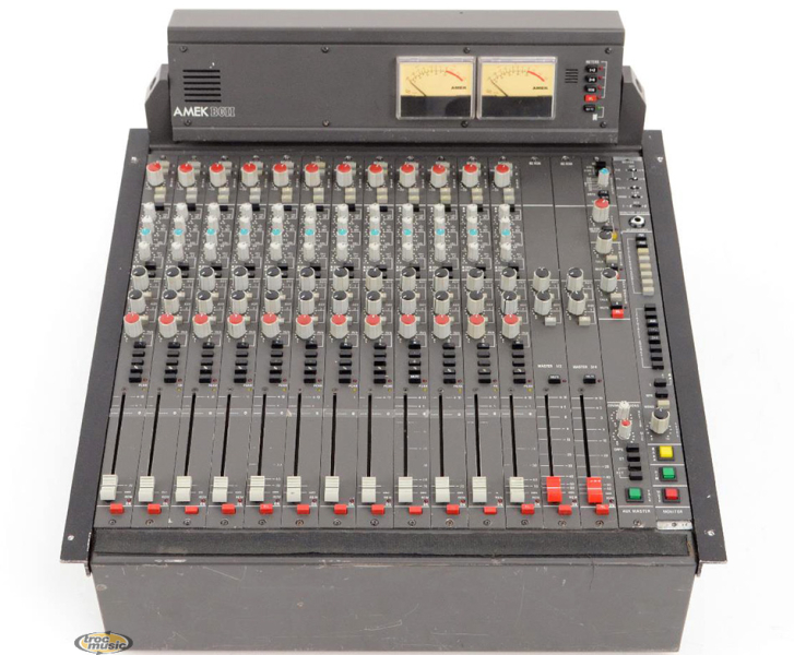 Photo : Console        AMEK BC2 BCII