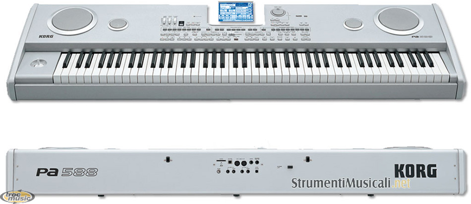 Photo : Korg     PA     588 + pied notice carte sd