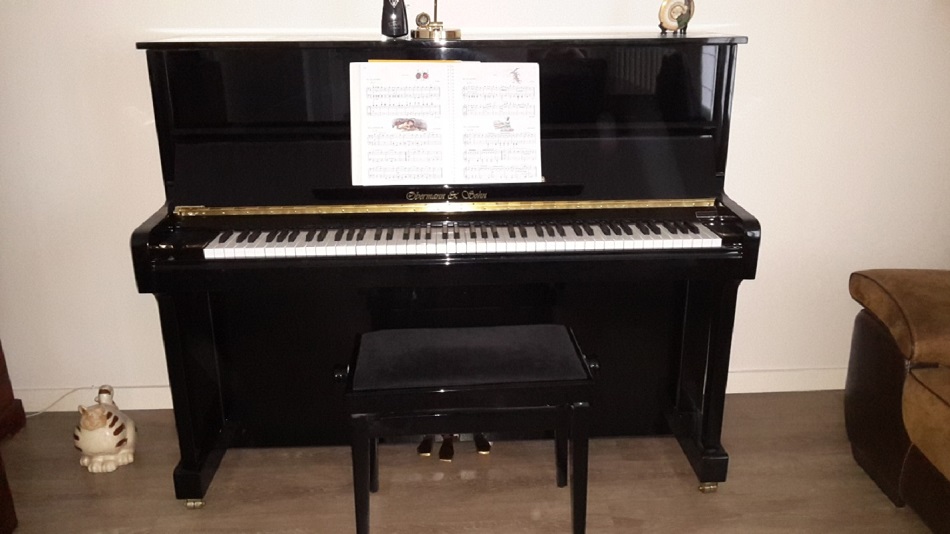 Photo : Piano   droit    Obermann & Sohn 122 Prestige Noir