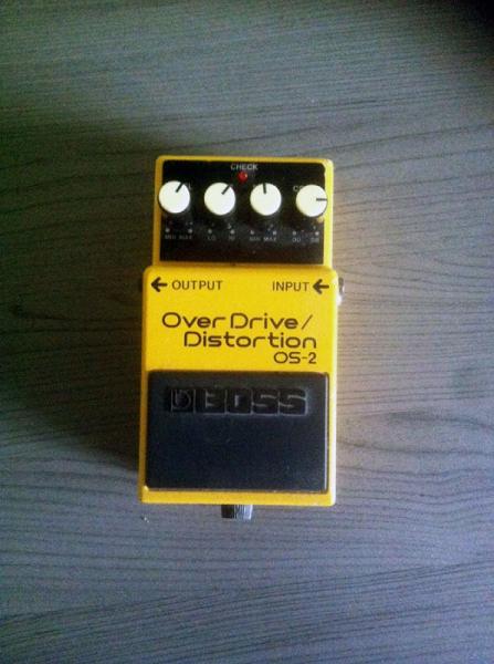 Photo : Boss   OS   2   distorsion overdrive