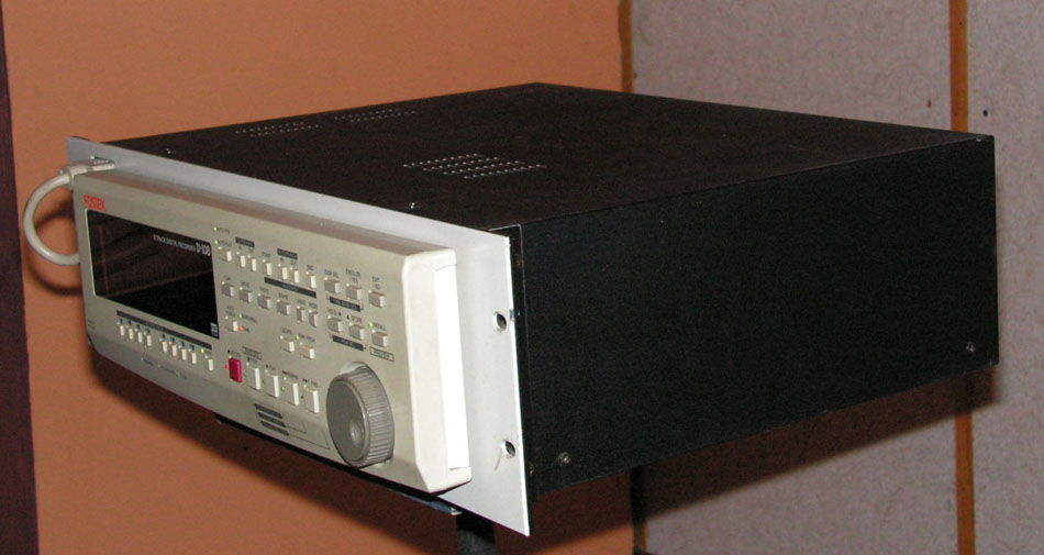 Photo : Enregistreur Fostex D 108 Multitrack recorder