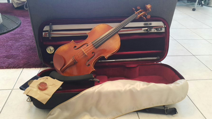 Photo : Violon   Alto    + archet + housse Artonus