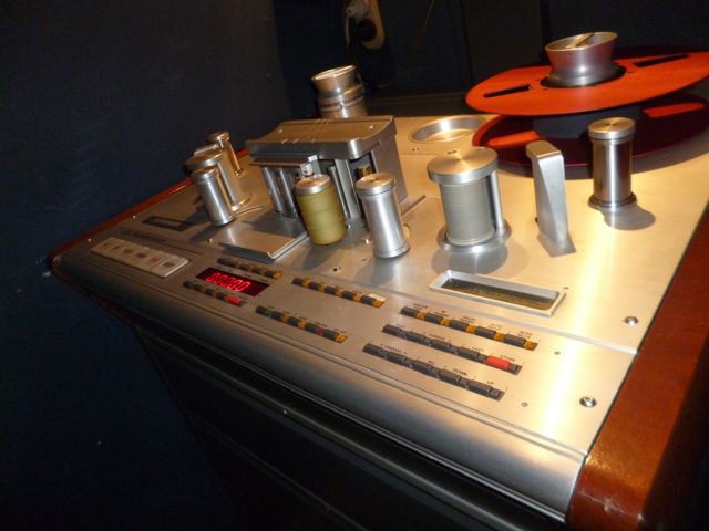 Photo : Studer           A827 multipistes analogique