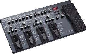 Photo : Boss   ME   80   pedalier Multi Effets