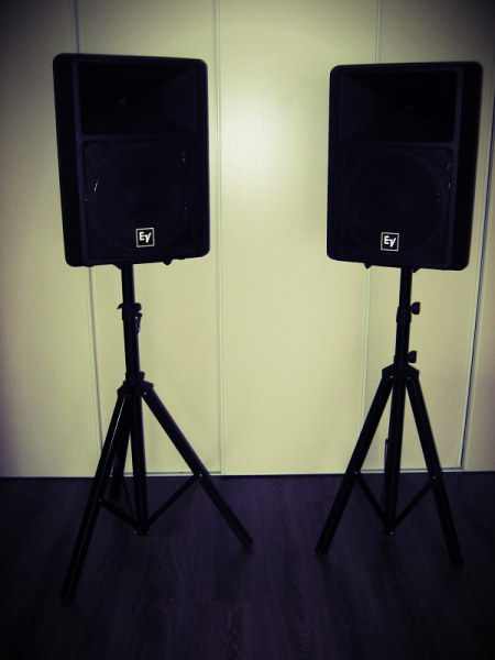 Photo : Enceintes Electro Voice EV SX300 300W + ampli