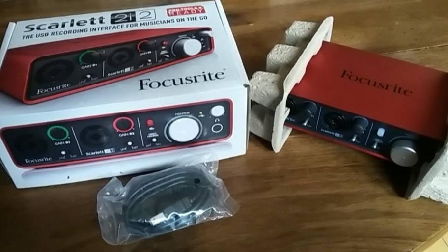 Photo : Focusrite        Scarlett 2i2