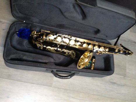 Photo : Selmer Serie III Tenor noir or grave