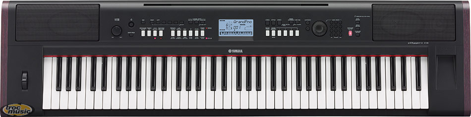 Photo : Yamaha  NP  V80  + trepied