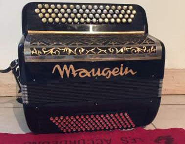 Photo : Maugein          Mini Basson