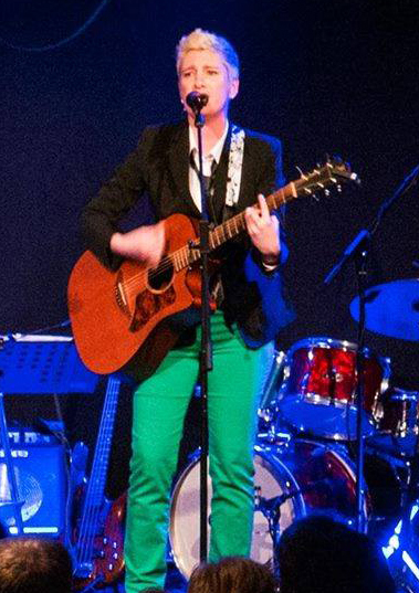 Photo : Recherche Auteur anglais bilingue