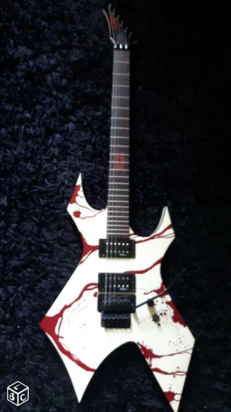 Photo : BC      Rich     Warlock Joey Jordison signature