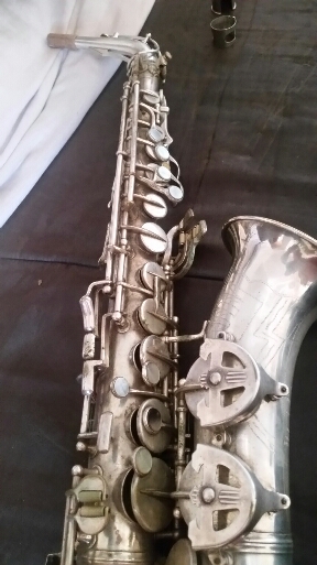 Photo : Saxophone     Antoine Courtois alto