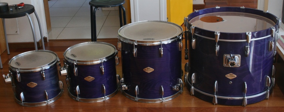 Photo annonce Batterie  Yamaha Beech Custom violette + acc