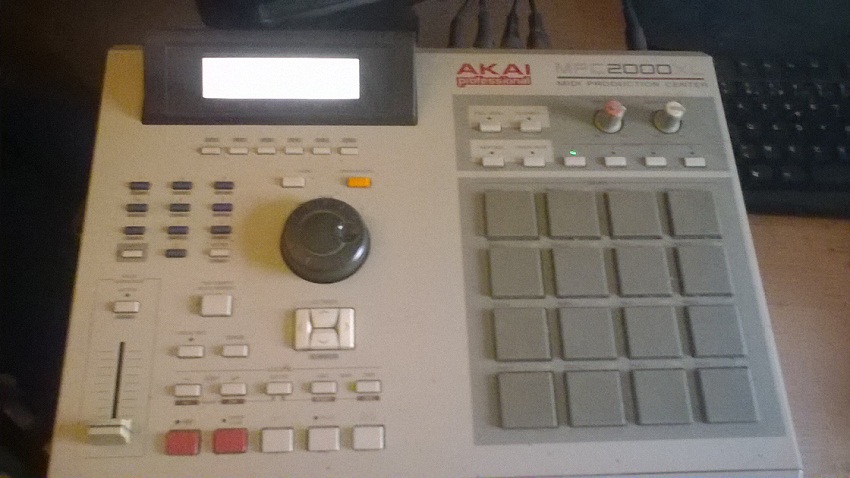 Photo : AKAI     MPC     2000 XL d origine