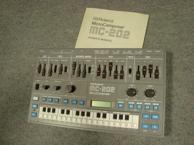 Photo : Roland     MC    202 remis a neuf