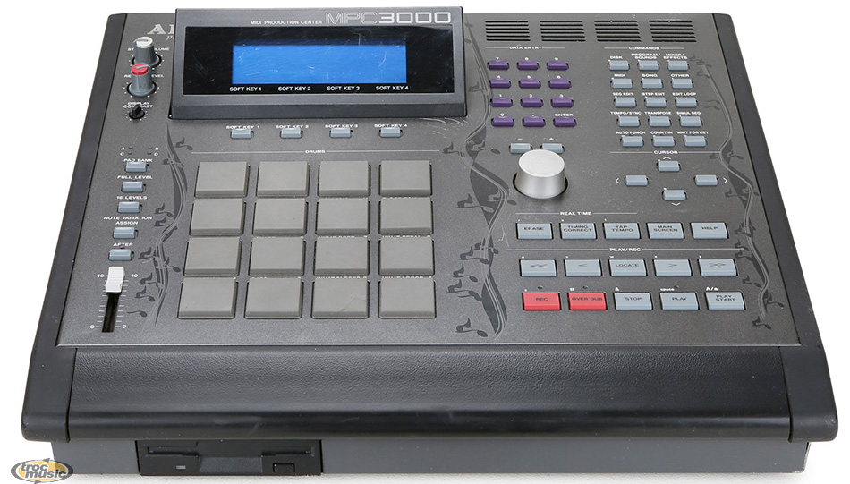 Photo : AKAI     MPC     3000 Limited Edition 32Mo
