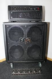 Photo : Engl             Tete 50 + baffle 4x12 + pedalier
