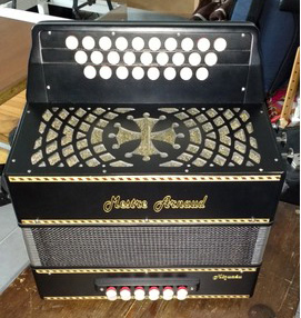 Photo : Accordeon diatonique Mestre Arnaud