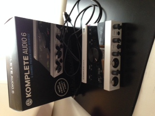 Photo : Komplete         Audio 6 Native Instruments