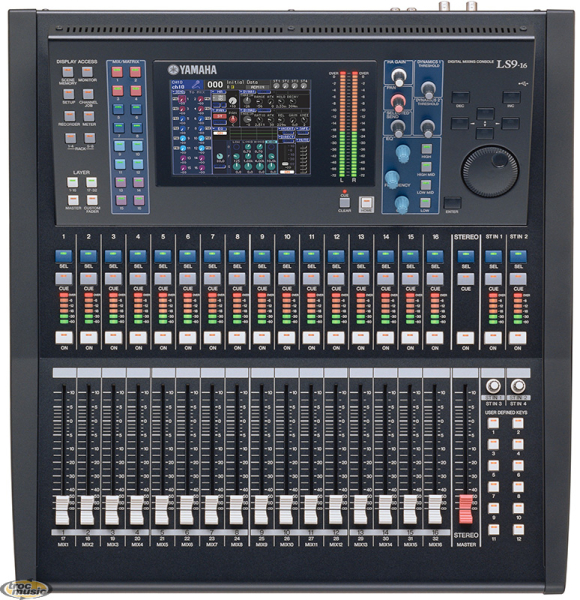 Photo : Console  Yamaha  LS9 16 en fly + carte d extension