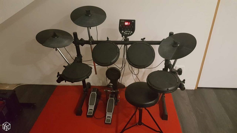 Photo : Alesis         DM6 Batterie complete