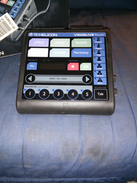Photo : TC Helicon VoiceLive Touch boucleur