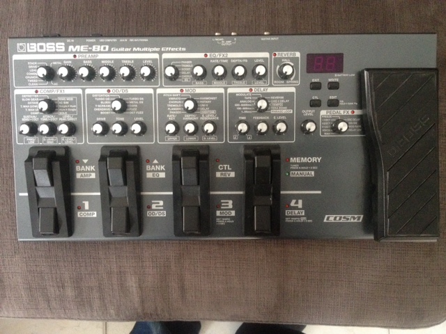 Photo : BOSS     ME     80 PEDALIER encore garantie