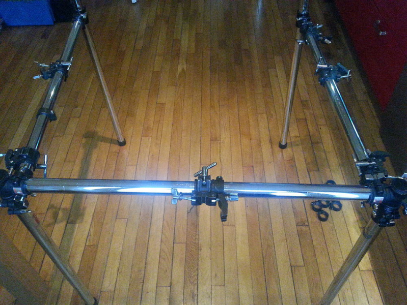 Photo : Rack  Gibraltar  4 pieds