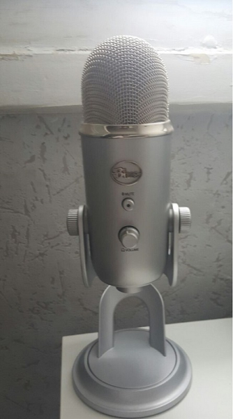 Photo : Blue    Yeti     Micro USB